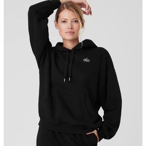 Accolade Hoodie - ALO - size 
Medium